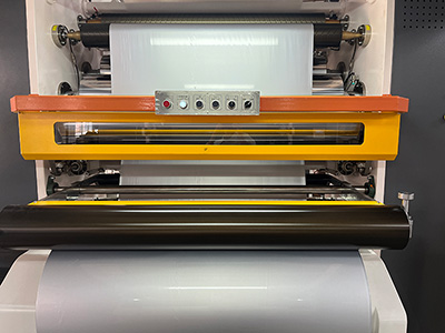 Triplex Solventsiz Laminatör, A400-3V